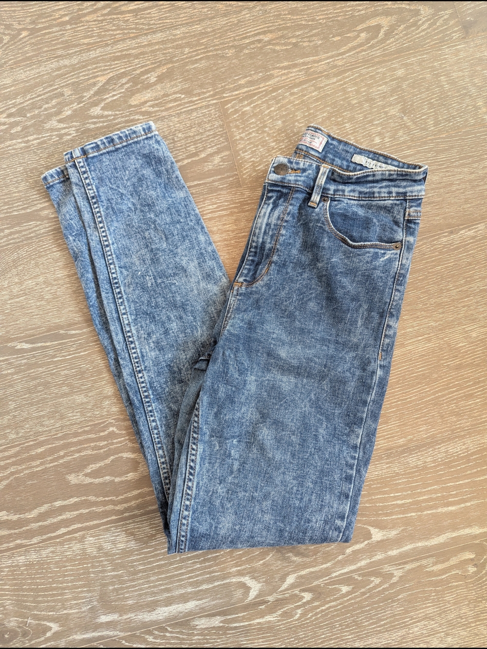 Vintage Guess High-Rise Acid Wash Skinny Jeans in Blue